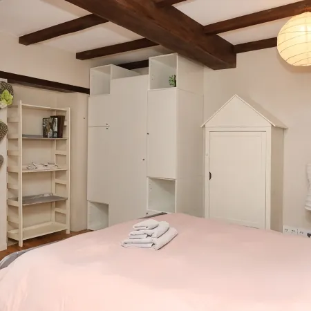 Charming and natural house Hotels in Senlis