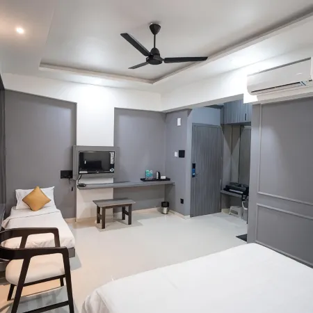 Hotel Oberon فنادق في سولابور
