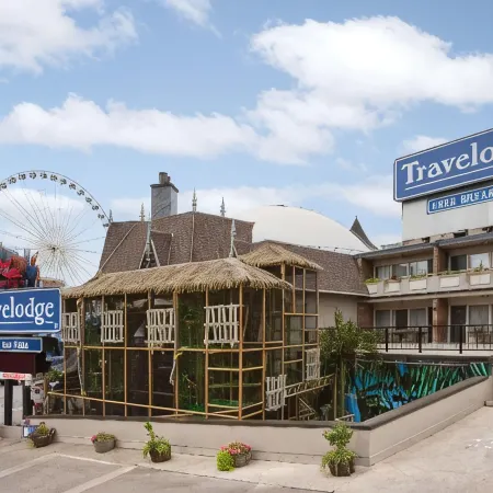 Travelodge by Wyndham Niagara Falls at the Falls