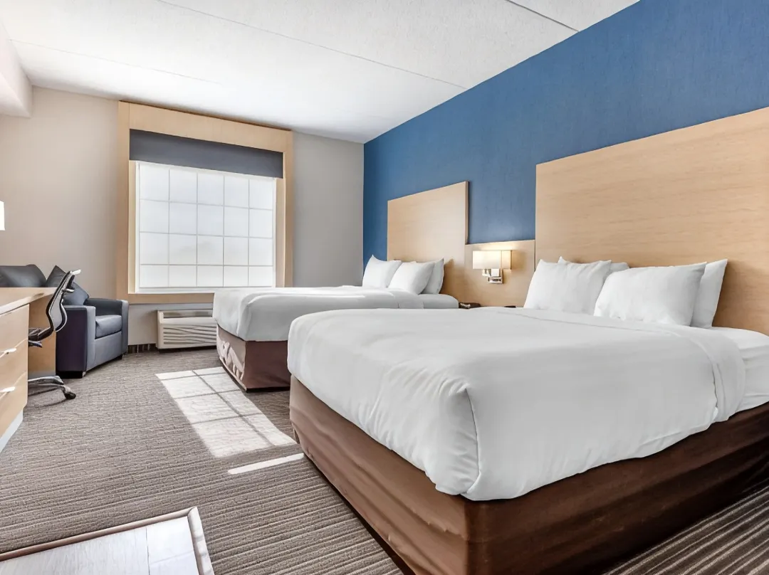 Quality Inn & Suites - Oakville