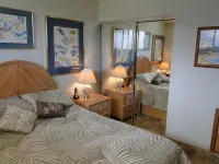 Beachfront 1-Bedroom Corner Condo on Kameole Beach II, with Two Ocean Views. - Private Pools