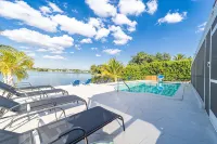 4BR/3BA Miami Welcoming Waterfront Wonder w/ Pool! - Villas