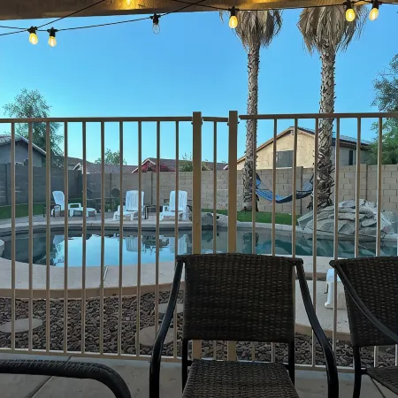 Cozy getaway home w/ POOL and GREAT location!