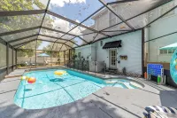 Private historic district apt with pool-suite B