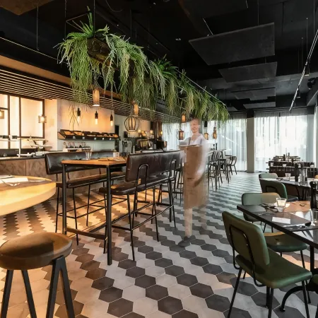 FreshSuites & Bar