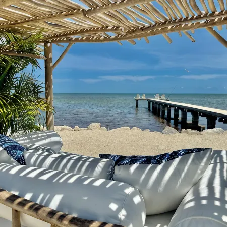 Private Oceanfront: Heated Pool, Paddleboards & Kayaks - 180 degree ocean views