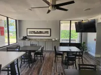 Heritage Place Hotel Iuka - Motels