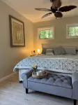 Amazing 1-bedroom private loft with lake views and access in Mallet's Bay. - 무료 와이파이