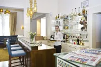 HiLight Suites Hotel - bar