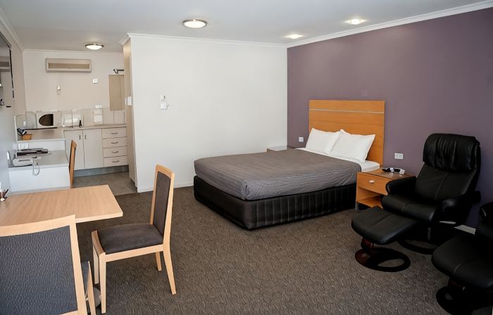 Sportsmans Motor Inn