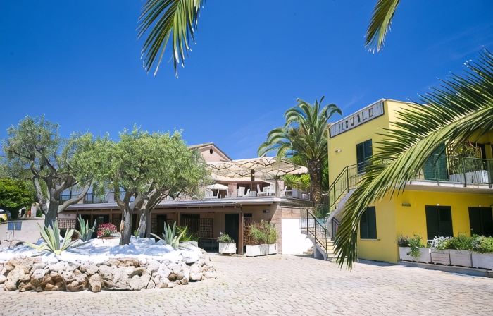 Hotel le Cave