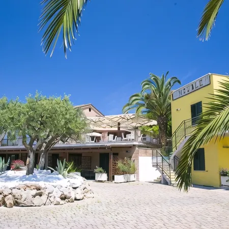 Hotel le Cave