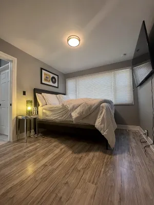 Large Space with Garage - Bungalows