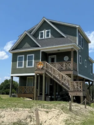 New in 2024 Carova Beach Canal Front Home!! 4X4 Required - 4 stjerner