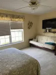Lakeview Designer Home in Valle Verde Village - Wifi