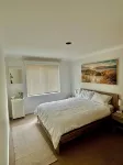 Gravity Stayz - 5min ride to the Mogo Trails and beautiful beaches - Wifi
