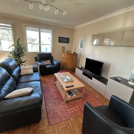 Ideally located in the heart of Crozon in a quiet area