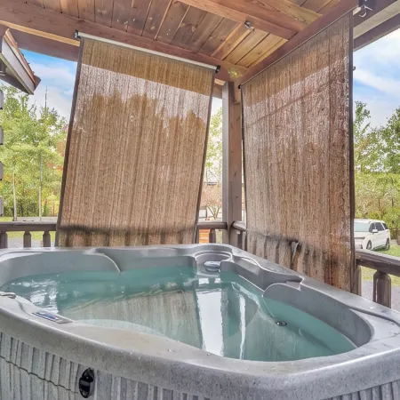 Bear Claw Cove #2 Pet Friendly-Hot Tub-Kayak