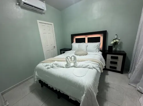 ¡Elegante & Encantadora! Casa en Nueva San Miguel - Homestays