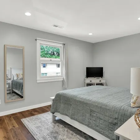 Completely Remodeled 3-bedroom condo in superb Bloomington! Enjoy your stay