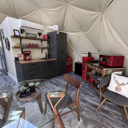 Pet-Friendly Glamping Dome close to Peggy’s Cove!