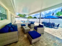 Heated Pool and  Spa Family Retreat-Near Anna Maria Island and Bradenton Beach.