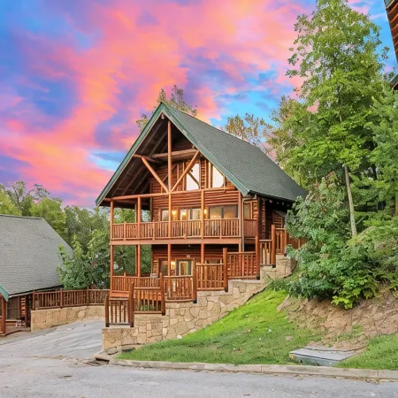 Beautiful Cabin with Mountain View- Mins to Parkway