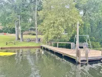 Waterfront  - Enjoy The Sunset Lodge Lake  House with kayaks, dock, swimming - Homestays