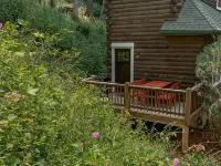 Charming 2Br Highlands Cottage with Cozy Fireplace, 3 Min to Main St & Dry Falls Hotels in Highlands