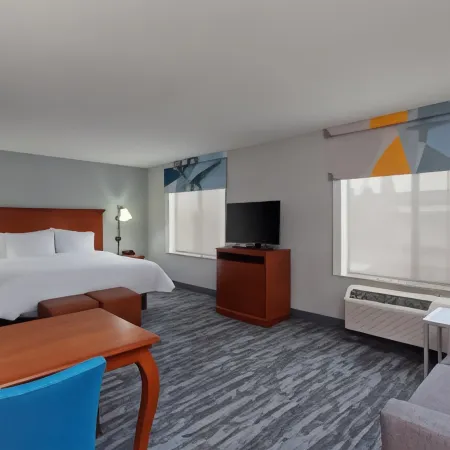 Hampton Inn & Suites Clovis-Airport North