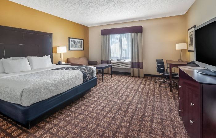 La Quinta Inn & Suites by Wyndham Bonita Springs Naples N.