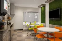 Ramada by Wyndham Laval - breakfast