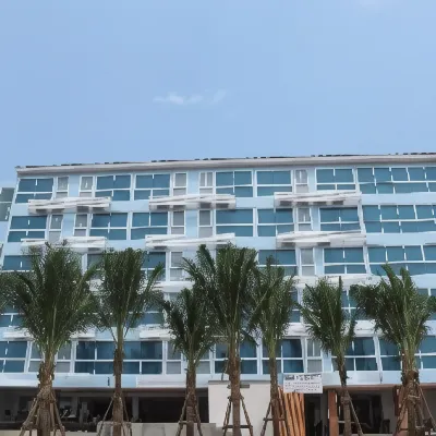 Nantra Pattaya Baan Ampoe Beach Hotels near Preecha Seafood Restaurant
