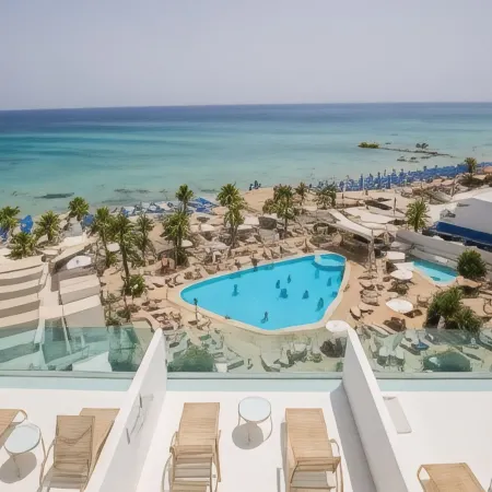 Vrissaki Beach Hotel