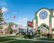 Clarion Hotel Beachfront - Beach