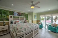 Paradise Bay - 4 Bedrooms (with 2 Master Suites 4 Bathrooms - sleeps 10 - Boutique