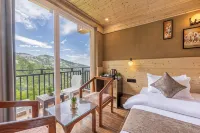 The Charvi Retreat by Exotic Stays - parking