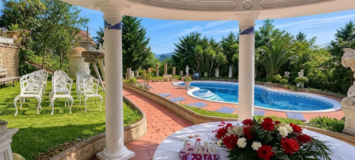 Ebony & Ivory Suite Home. Probably One of a Kind in Spain Hotéis em Santander