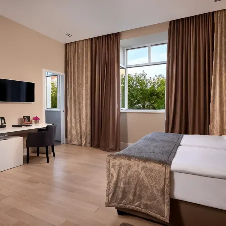 Cornaro Hotel