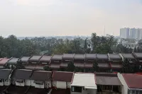 Spacious Combined 2BR Apartment Dago Suites By Travelio
