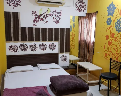 Hotel Shri Radhe Krishna Hotele w: Omkareshwar