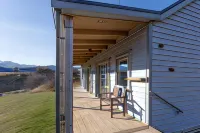 Shotover Country Cottages - Tiny houses