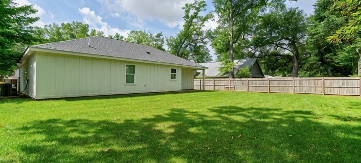 Charming 3-bedroom house in brilliant Foley with AC, WiFi Hotels in Foley