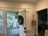 Charming Historic Midtown Home - Top Rental Property in Mobile! - balcón