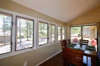 Birdie House located off Pinehurst #6.  Whole house near 39 golf courses. - 4성급