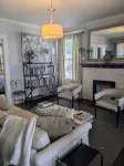 Downtown Victorian Flat Great Location and free Parking - Homestays