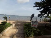 Livani Beach Motel - Motels