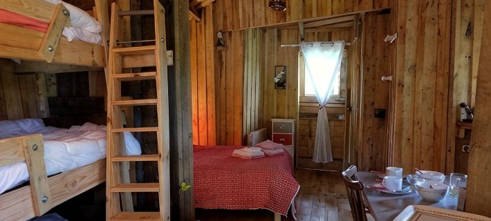 Cabane Dans les Arbres - Tree House Hotels in Mayenne