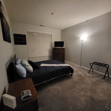 Stylish and Spacious, Close to the Hospital