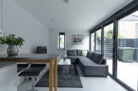 Gillespie House Stunning Architect designed house near Kings Theatre - บังกะโล